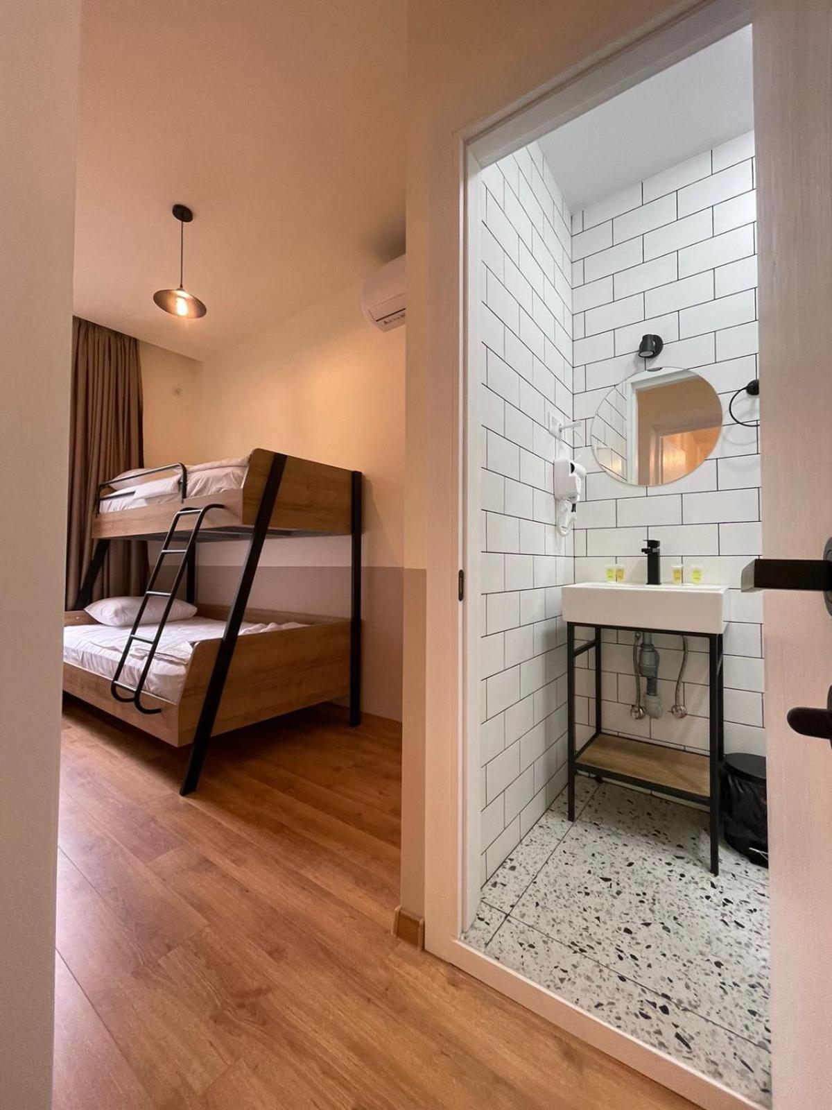 Dro Hotel Kutaisi Exteriör bild