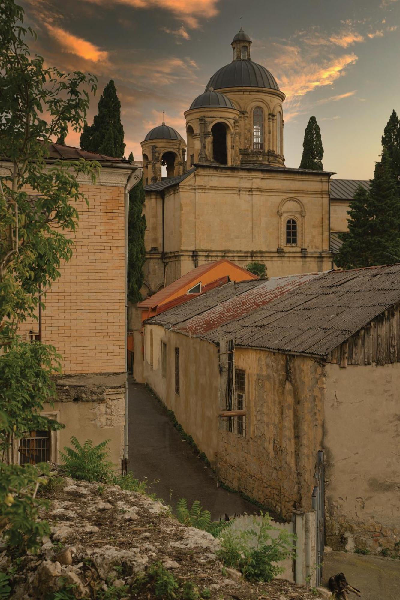 Dro Hotel Kutaisi Exteriör bild