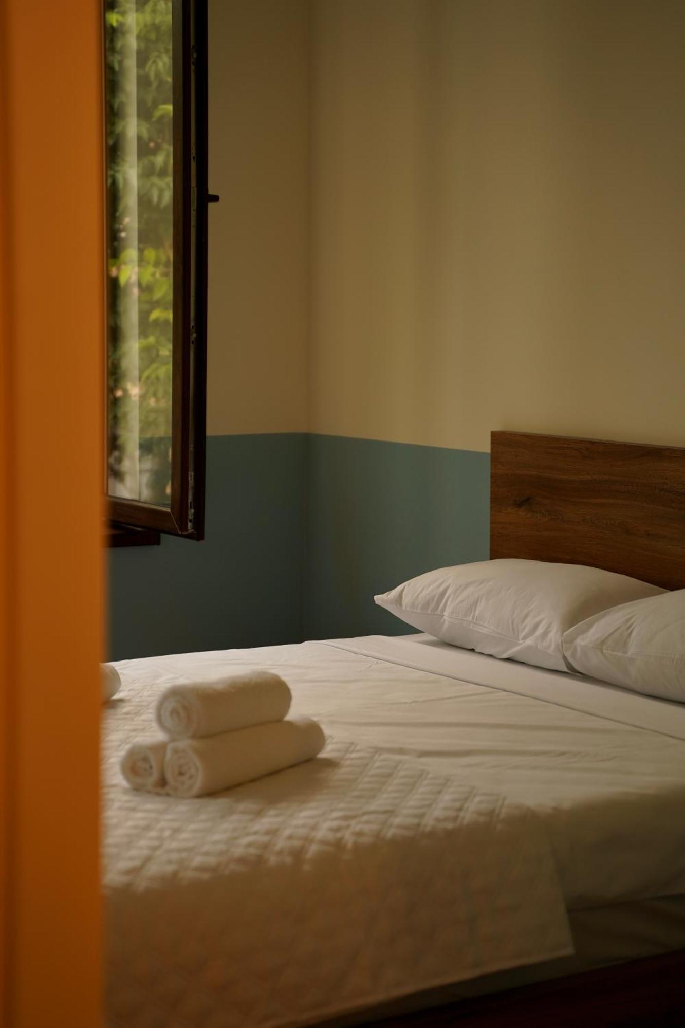 Dro Hotel Kutaisi Exteriör bild