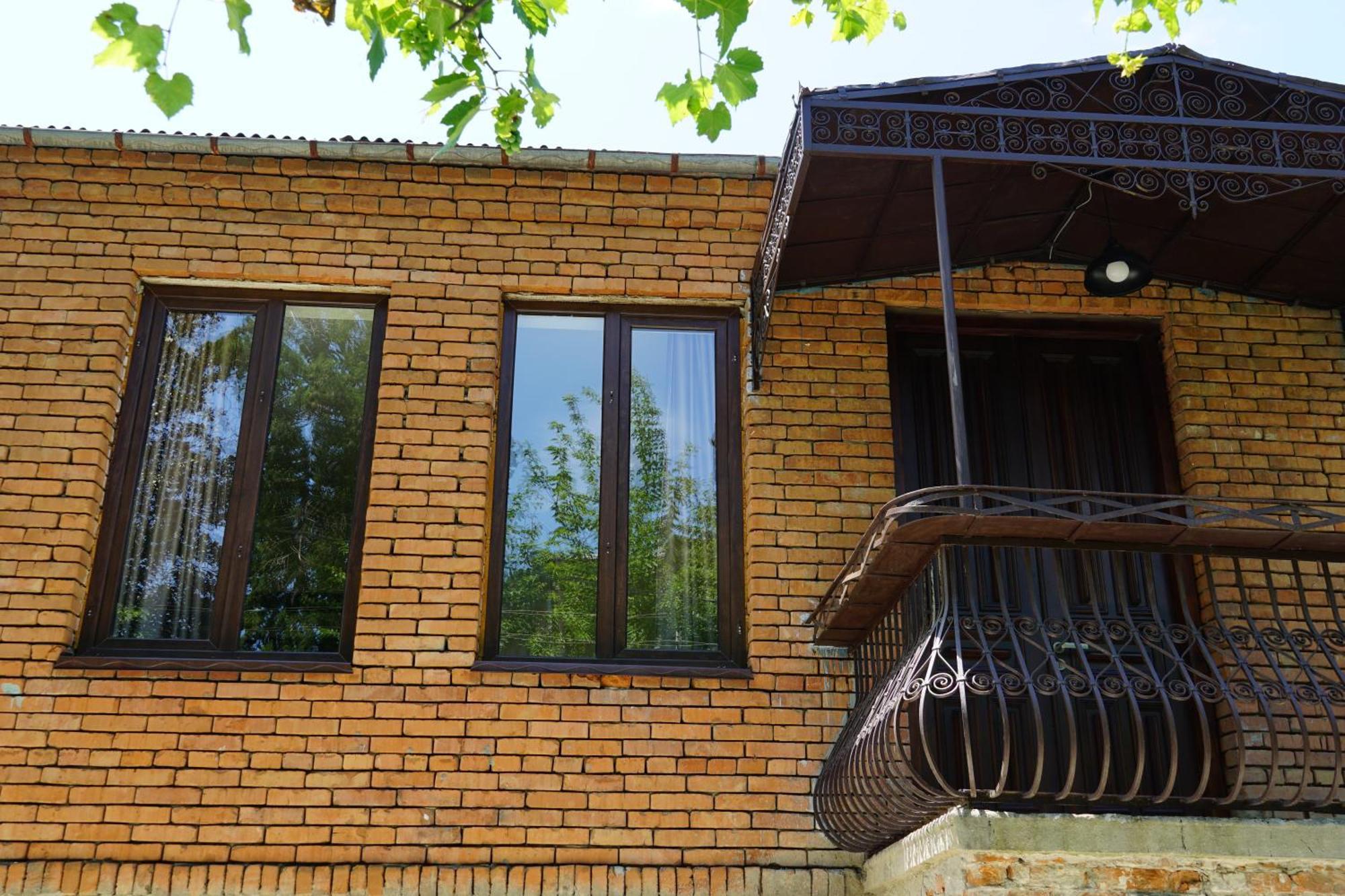 Dro Hotel Kutaisi Exteriör bild