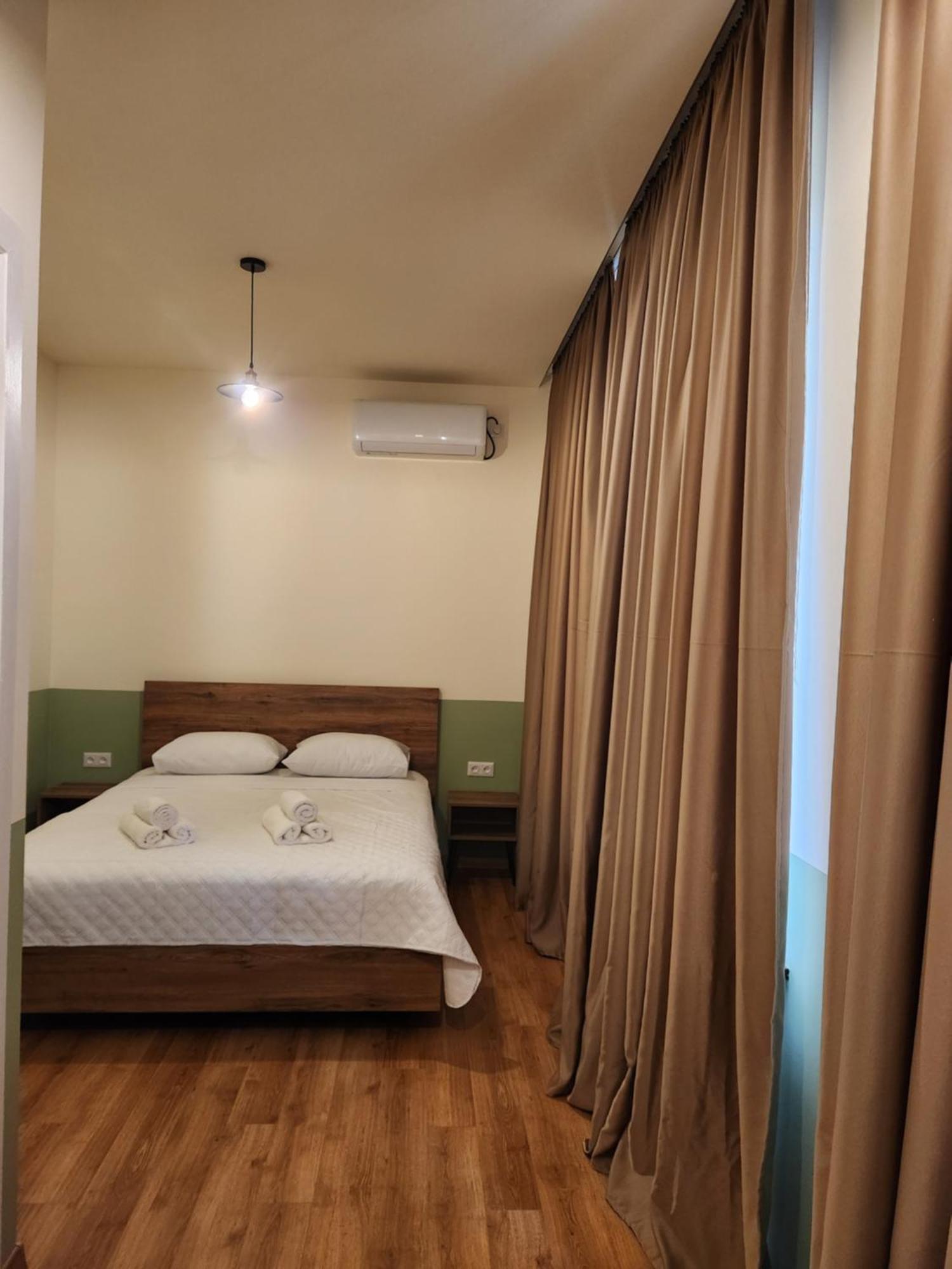 Dro Hotel Kutaisi Exteriör bild