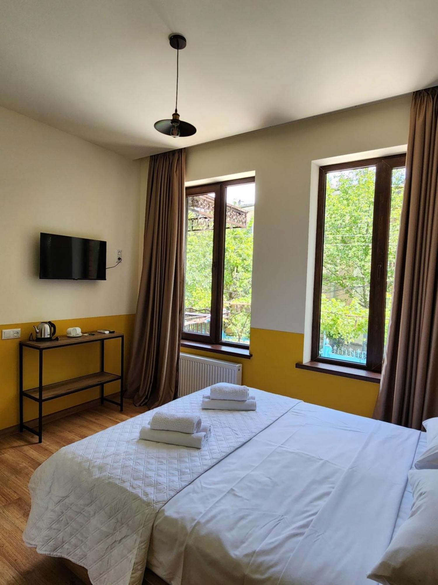 Dro Hotel Kutaisi Exteriör bild